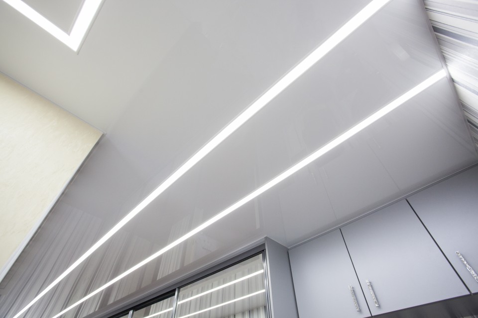 Заказать световые потолки с линией света в г. Бокситогорск